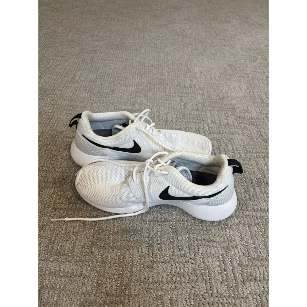 White Nike Tennis Shoes